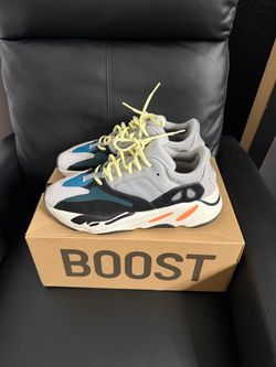 Yeezy wave runner sz 9.5