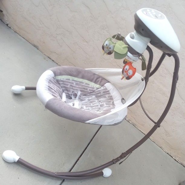 Fisher-Price Baby Swing Features Adjustable Speeds, Music, Nature Sounds with Side-to-Side or Head-to-Toe Swinging Motions - A/C Power Plug Included