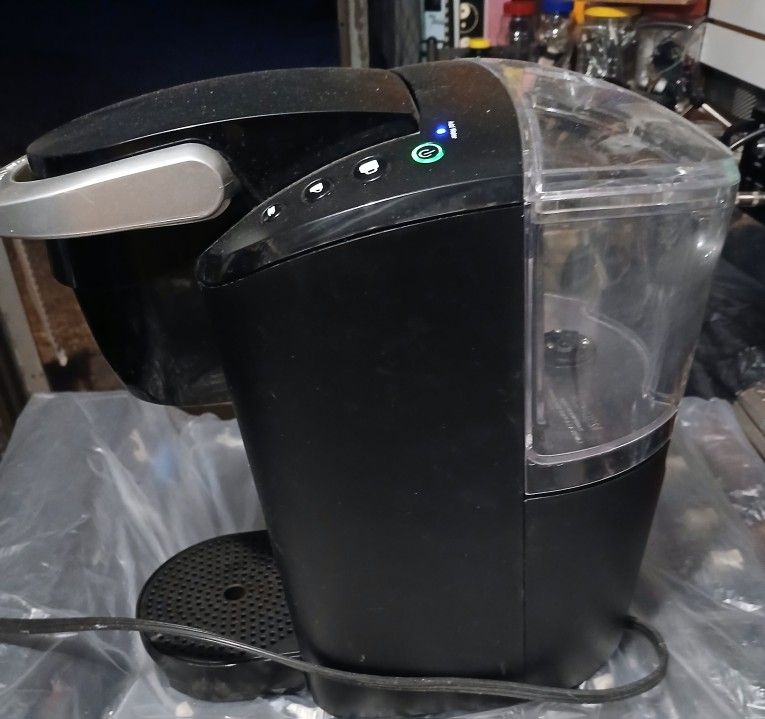 Nice Keurig Coffee Machine, Super Clean, Pet Free, Nonsmoking Home 