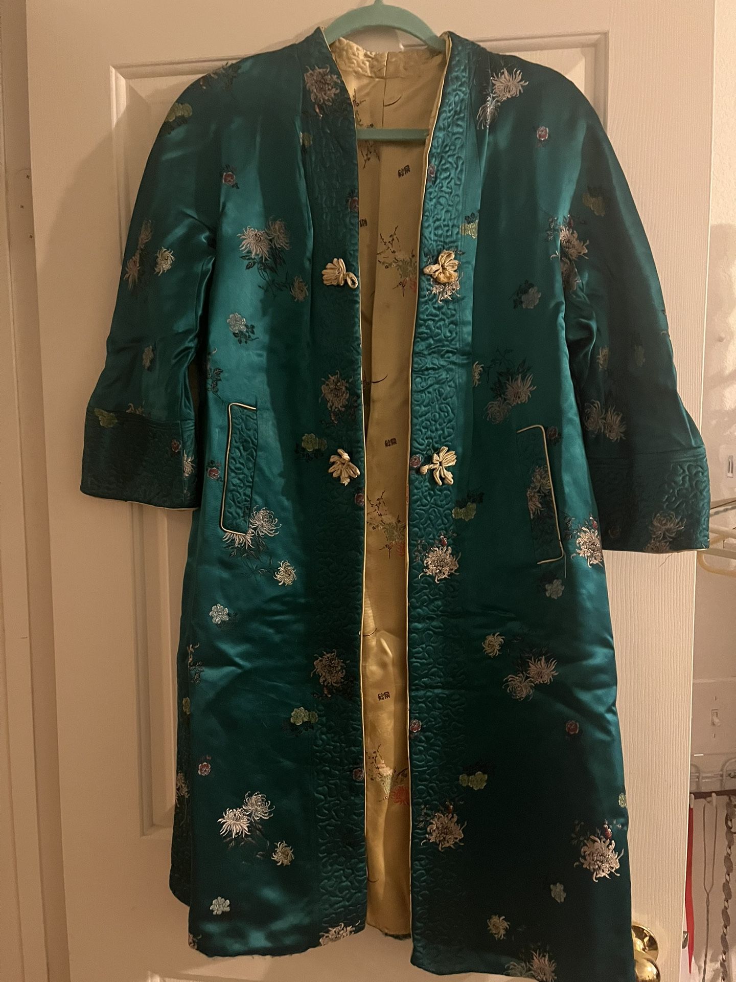 Free Woman’s Asian Outfits