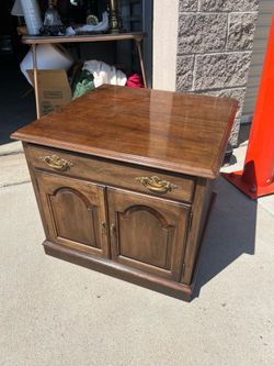 Ethan Allen Wood Side Cabinet