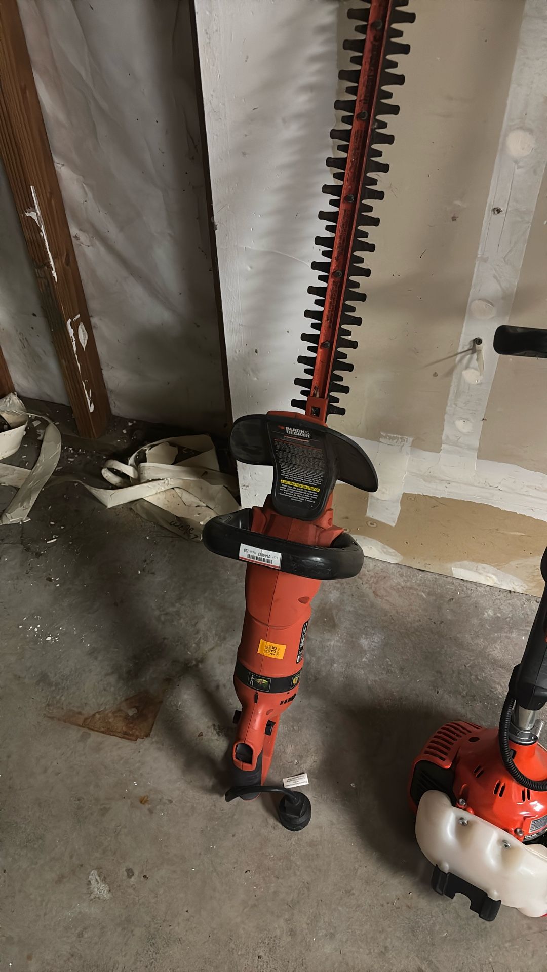 Electric Hedge Trimmer