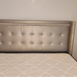 Queen Size Headboard With Bed