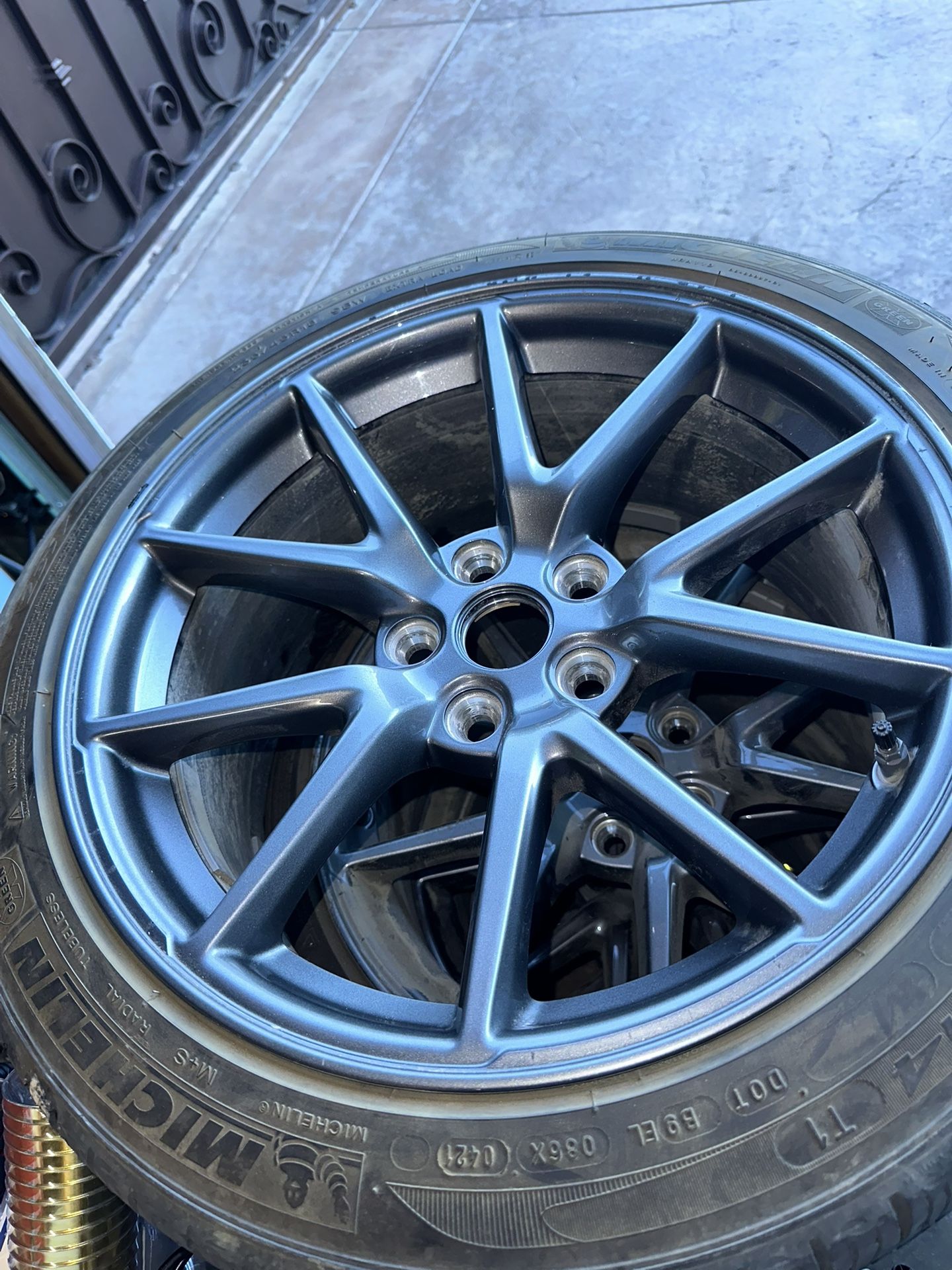 Tesla Rim 18”
