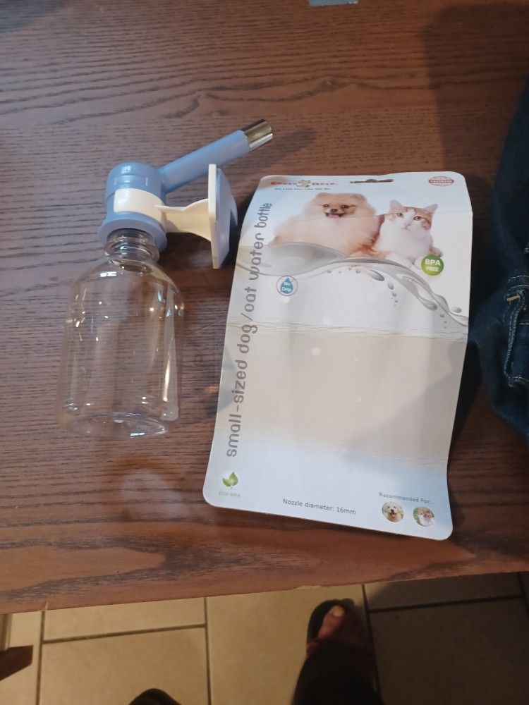 Small Sized Dogs Cat Water Bottle Nuevo