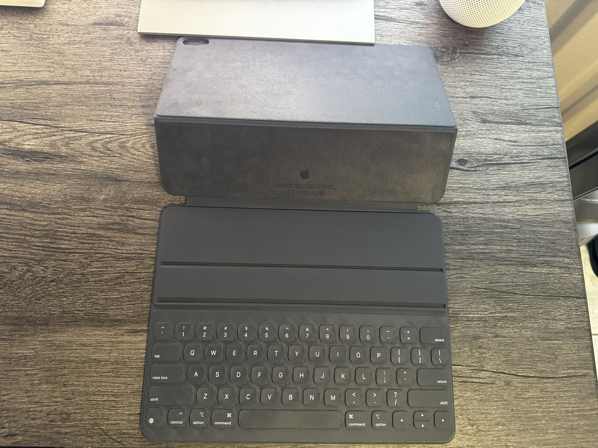 2018 iPad Pro 12.9” Magic Keyboard Folio
