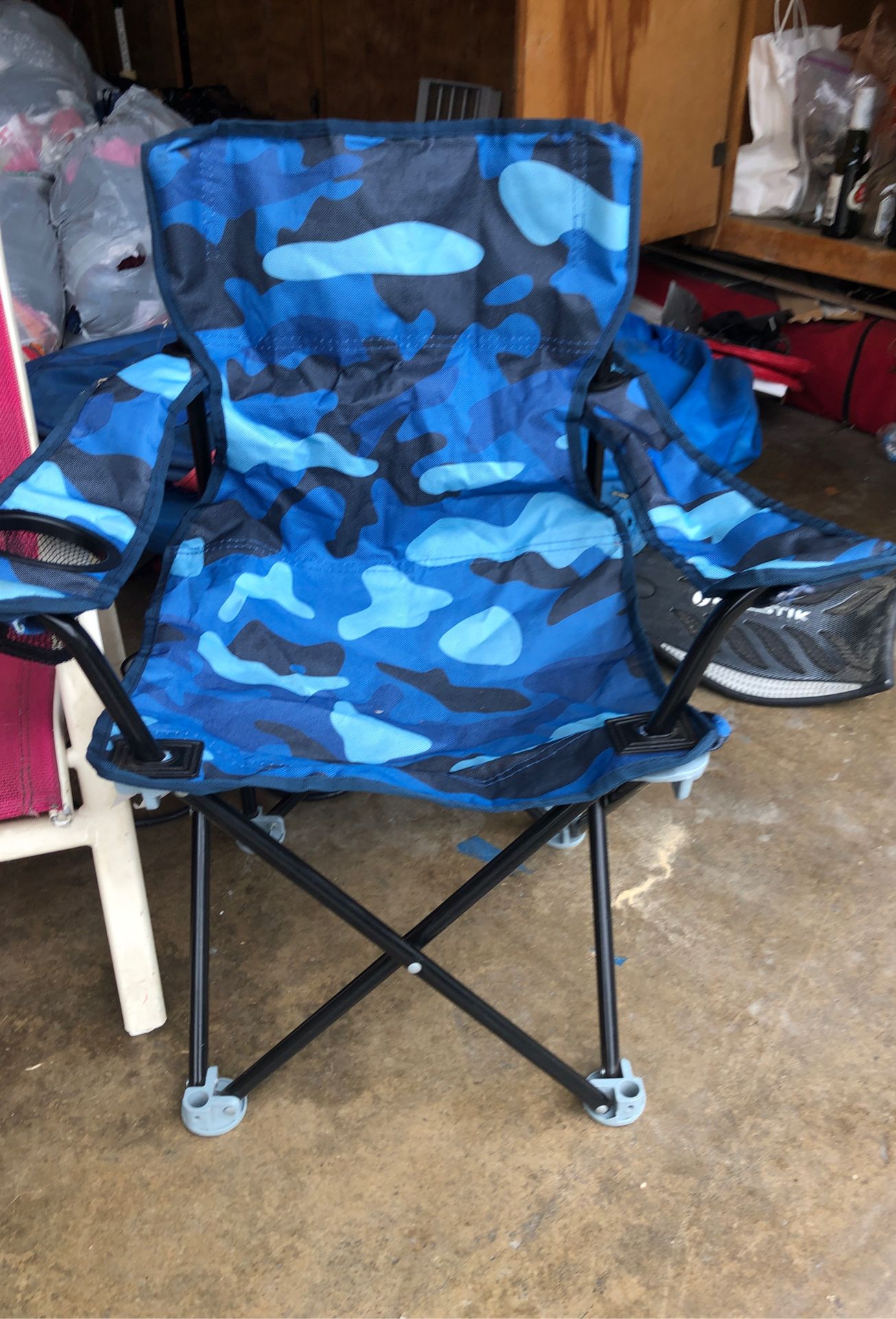 Kids foldable chair