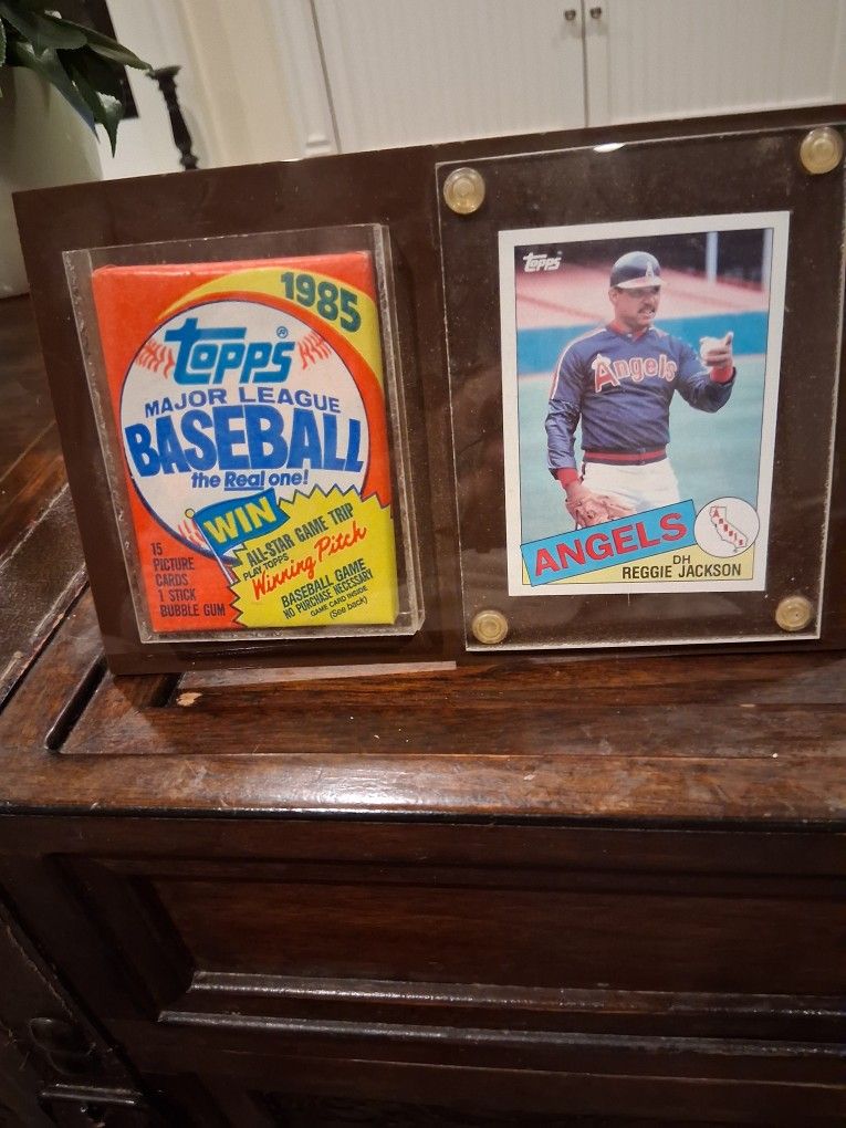 1985 Topps Wax Pack framed with pucture