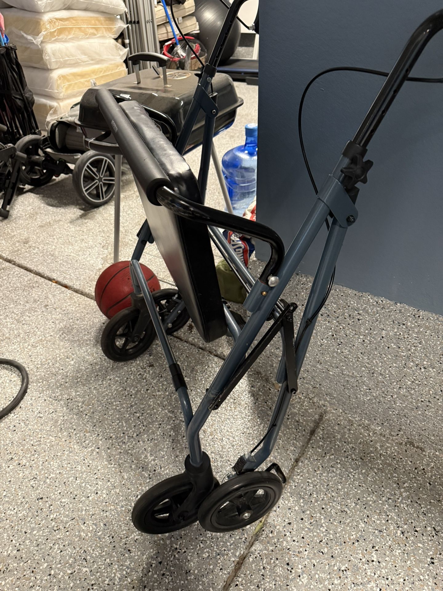 Adult Walker With Seat 