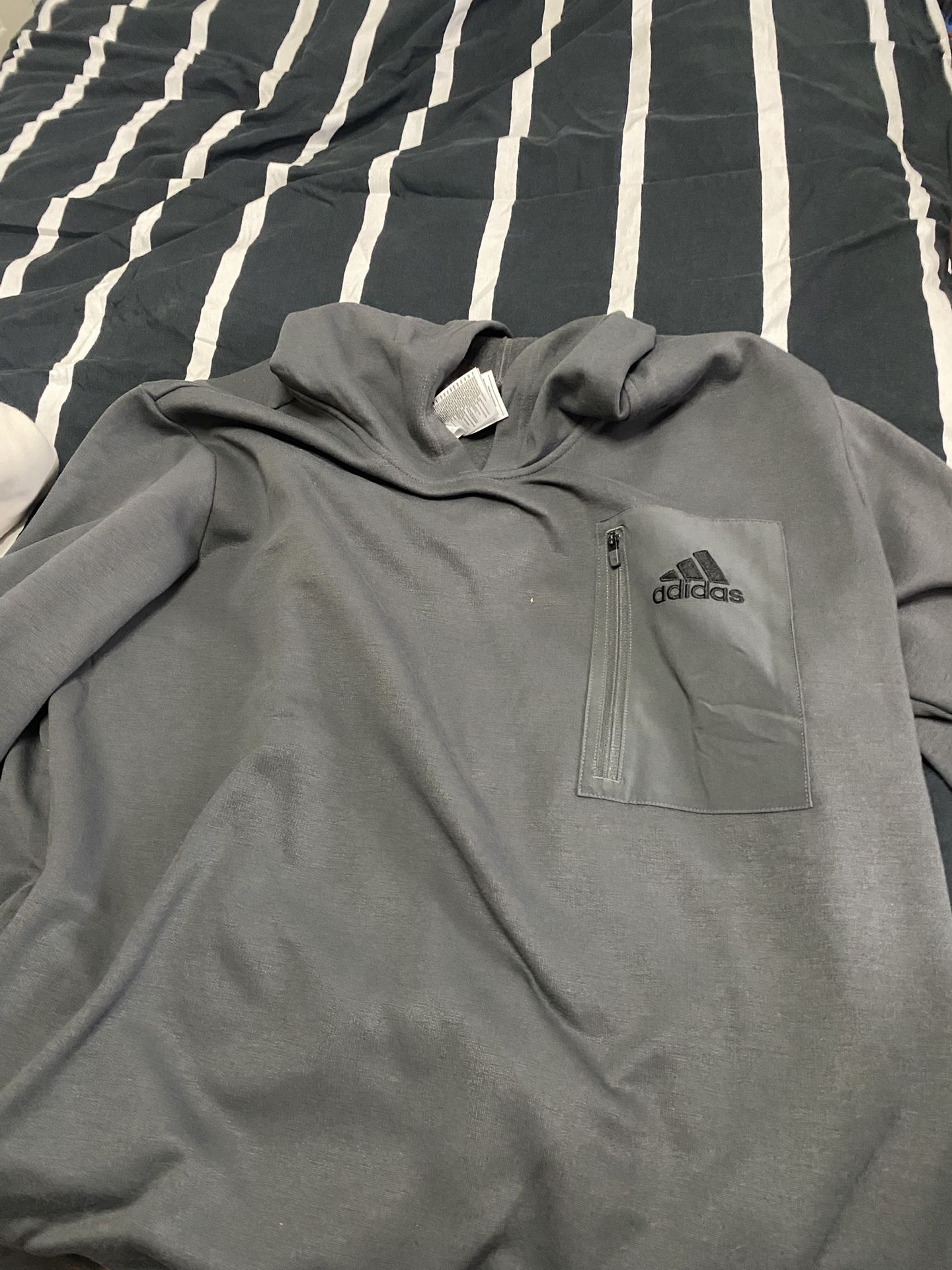 XL Adidas Sweaters