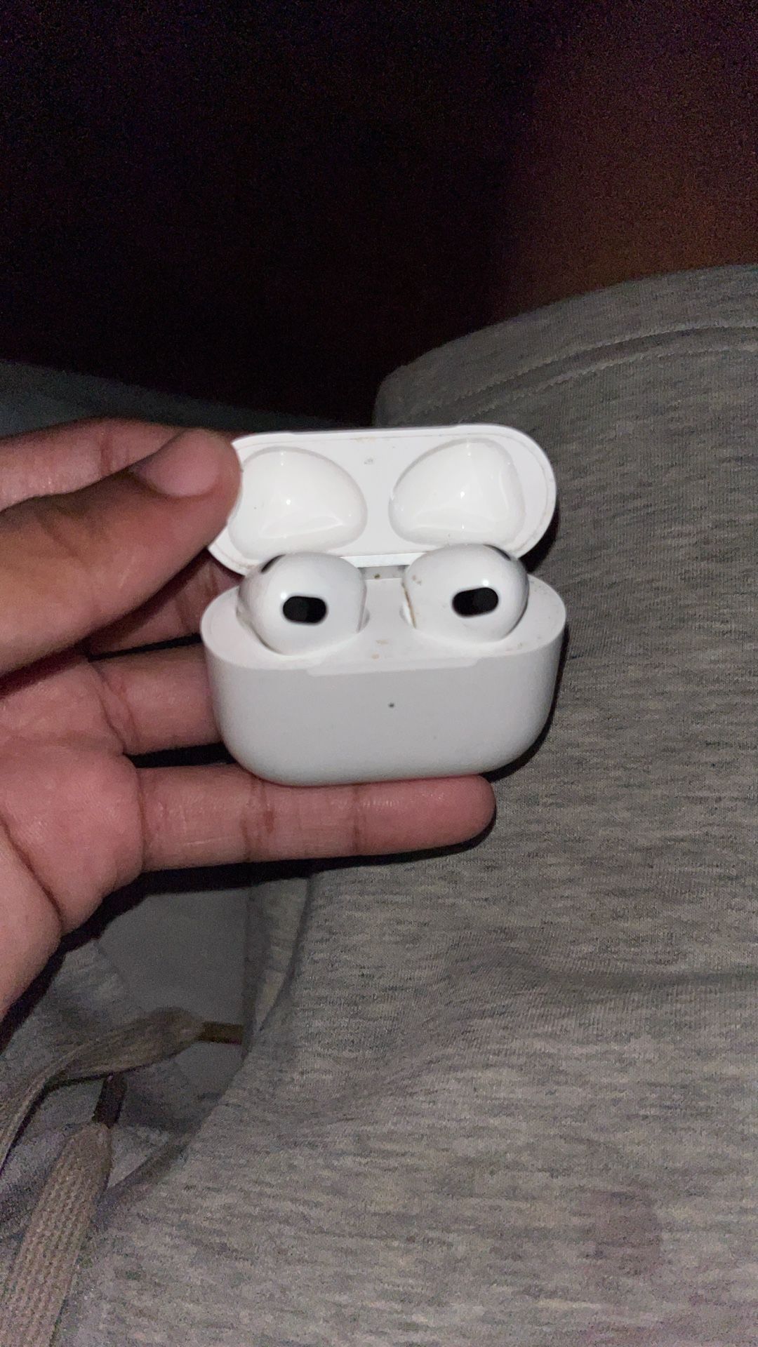 AirPod Gen 4