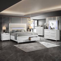 Brand New Queen Bedroom Set 5 pc Only $2599