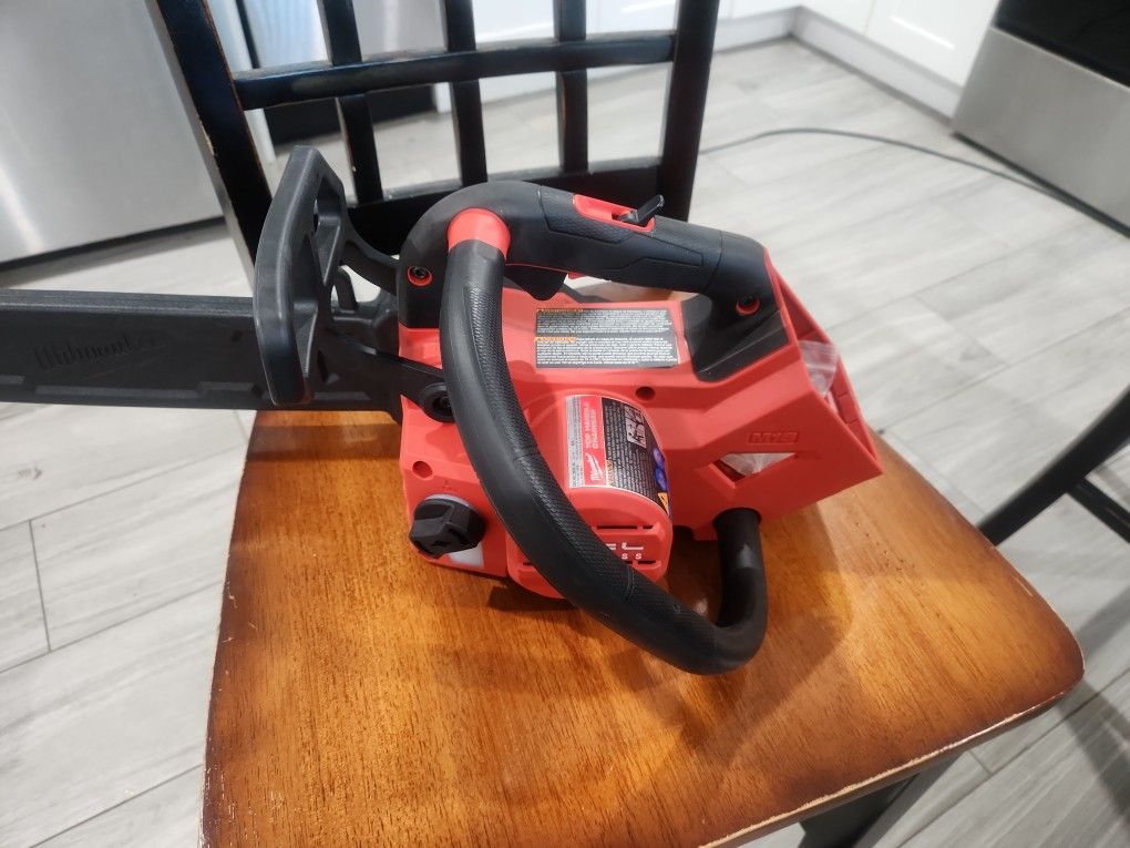 Milwaukee M18 Top Handle Chainsaw 14inches