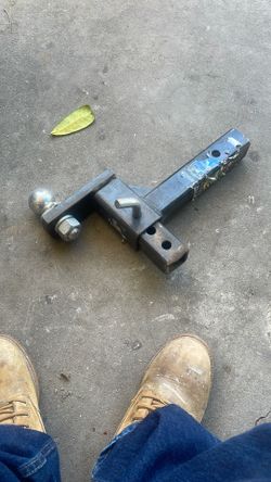 Adjustable Hitch Mount 
