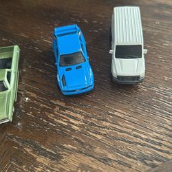 Have This Lot Of 9 Car Toys For $ 10 Bucks 