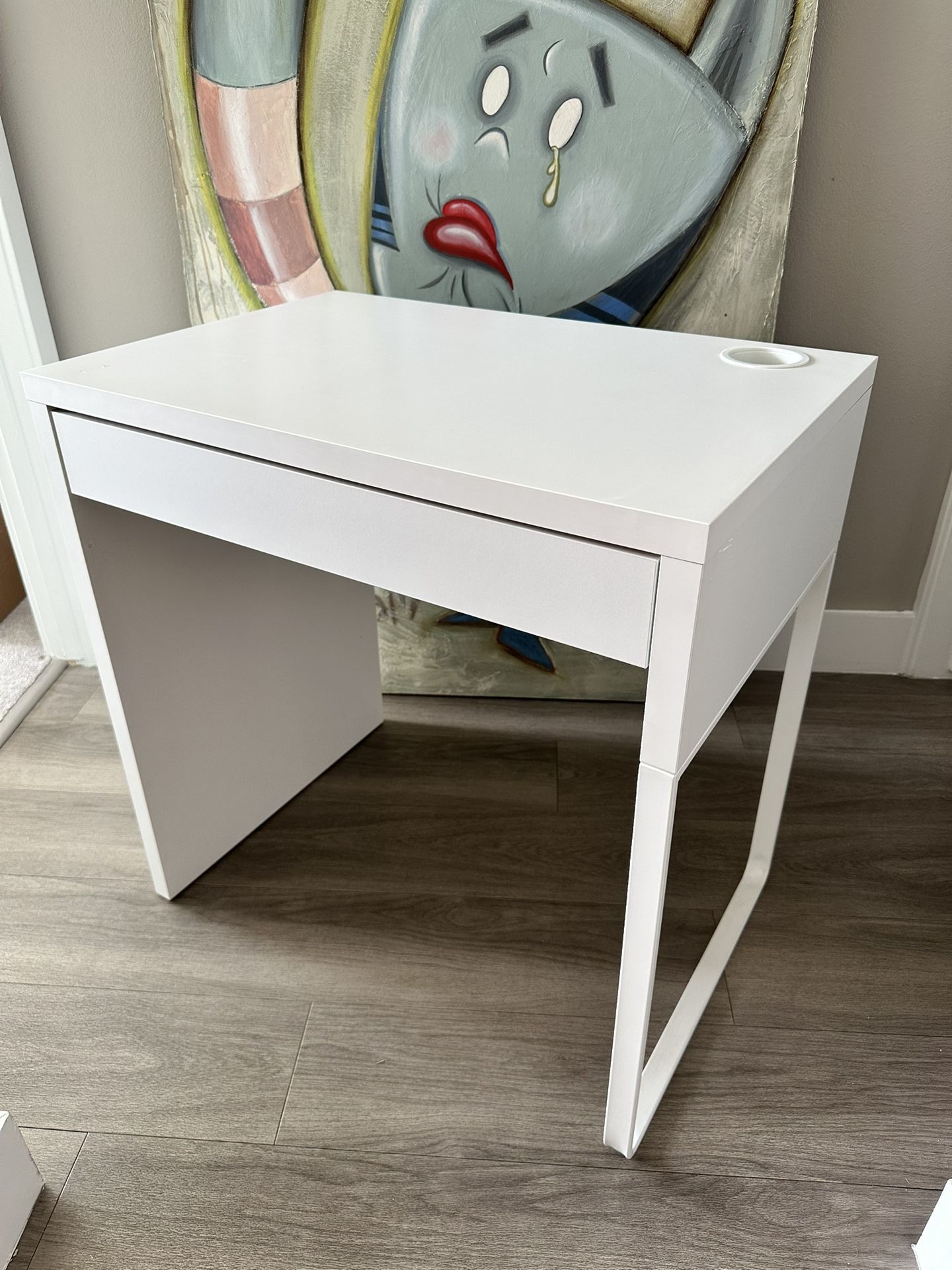IKEA MICKE White Desk 