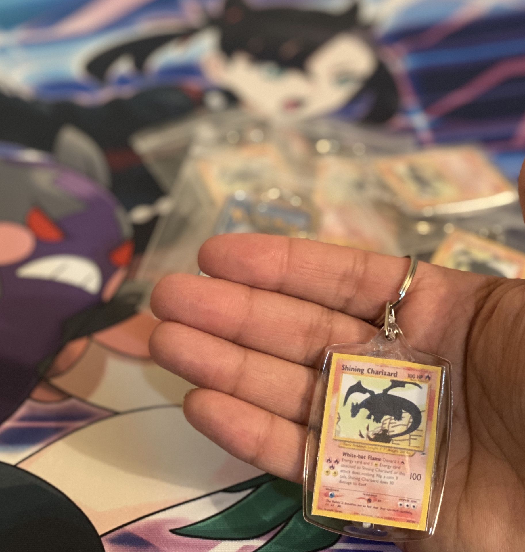 Shining Charizard & Mewtwo Key Chain +30 Pokémon Cards