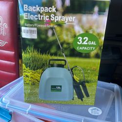 Project Source Backpack Electric Sprayer with a 3.2-gallon (12L) capacity