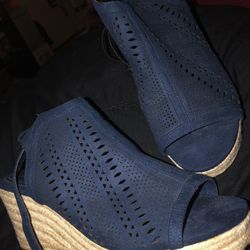 Brand New Liz Claiborne Wedge Shoes 