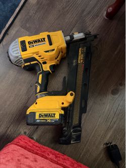 20V cordless DEWALT framing nailer