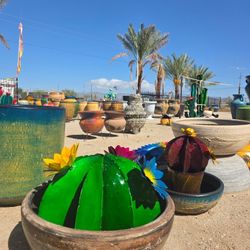 🌺Garden Decor🪴TALAVERA POTTERY 🌺 Metal Art 🌵