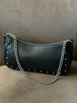 Black Shoulder Bag with Chain Strap
