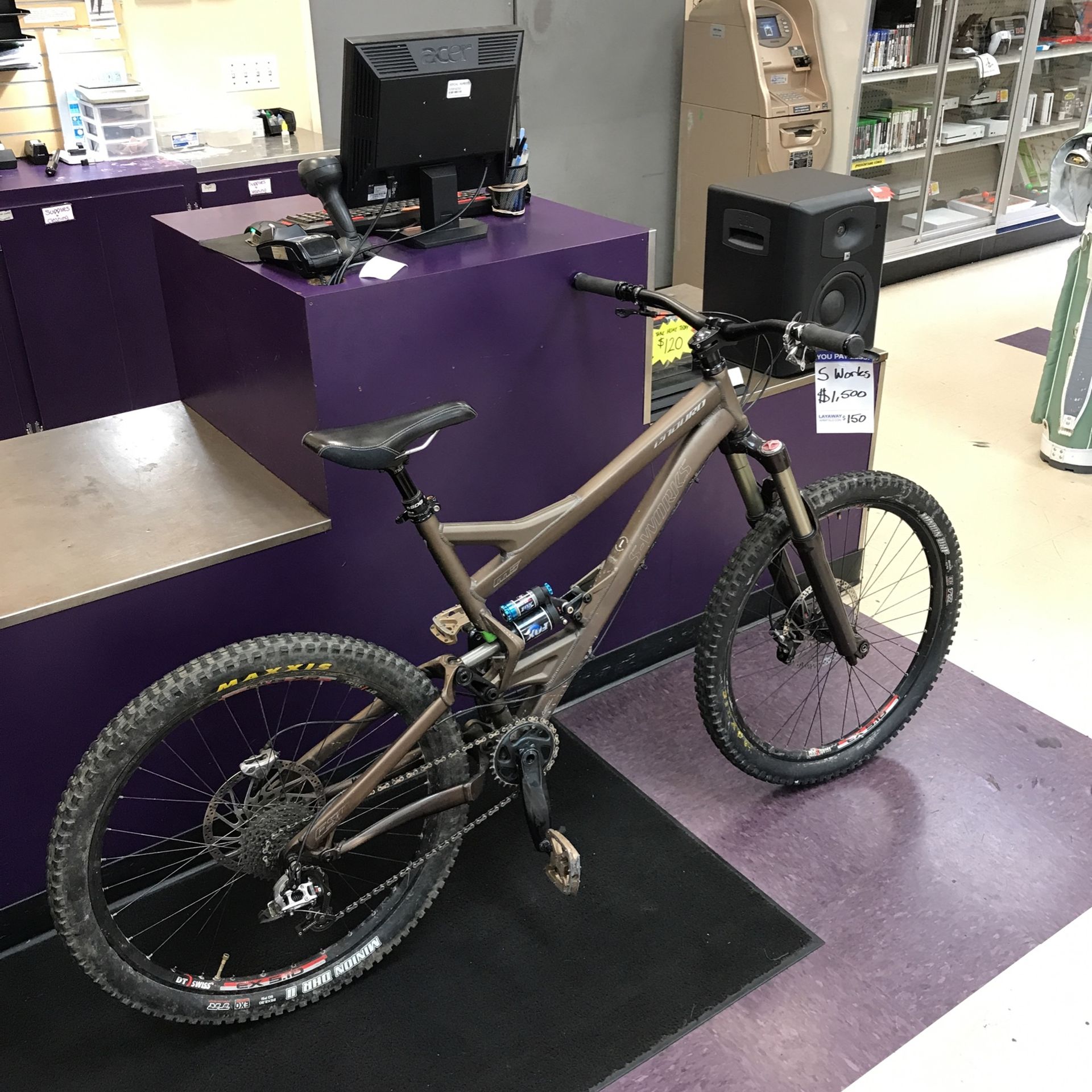 S-Works Enduro Mountain Bike BAD FRAME SHOCK