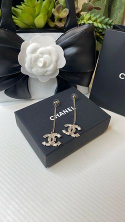 Earrings c c