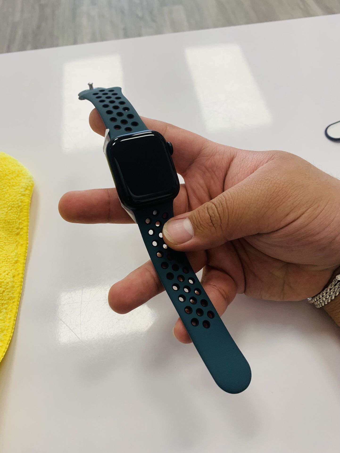 Apple Watch 8 41mm GPS $50 Down