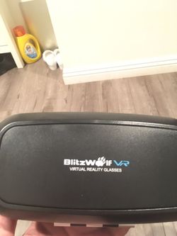 Virtual reality glasses