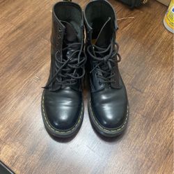 1460 Smooth Leather Lace Up Boots
