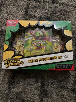 Ascended Hero’s Mega Meganium Ex box