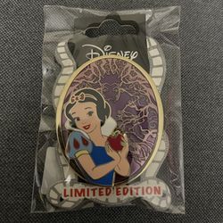 Disney 2022 D23 DSSH Fairytales Series Snow White Pin LE 400