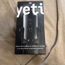 Yeti Blackout Microphone 