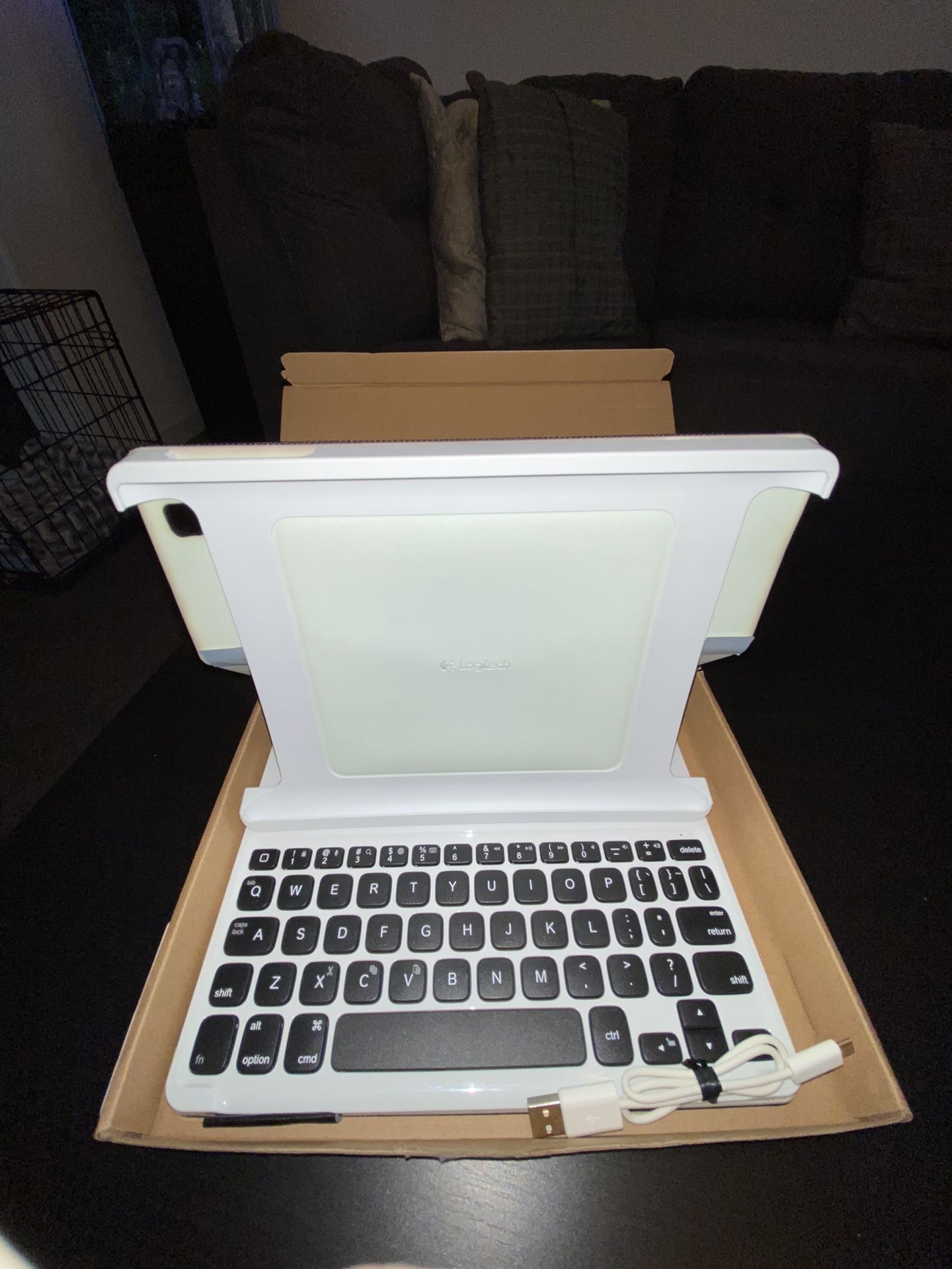 iPad Keyboard And Case NEW