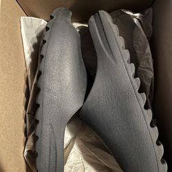 Yeezy Slides