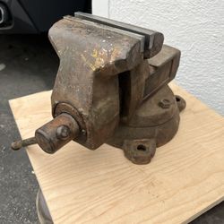 Bench Vise