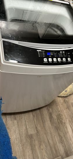 BLACK & DECKER PORTABLE WASHER.