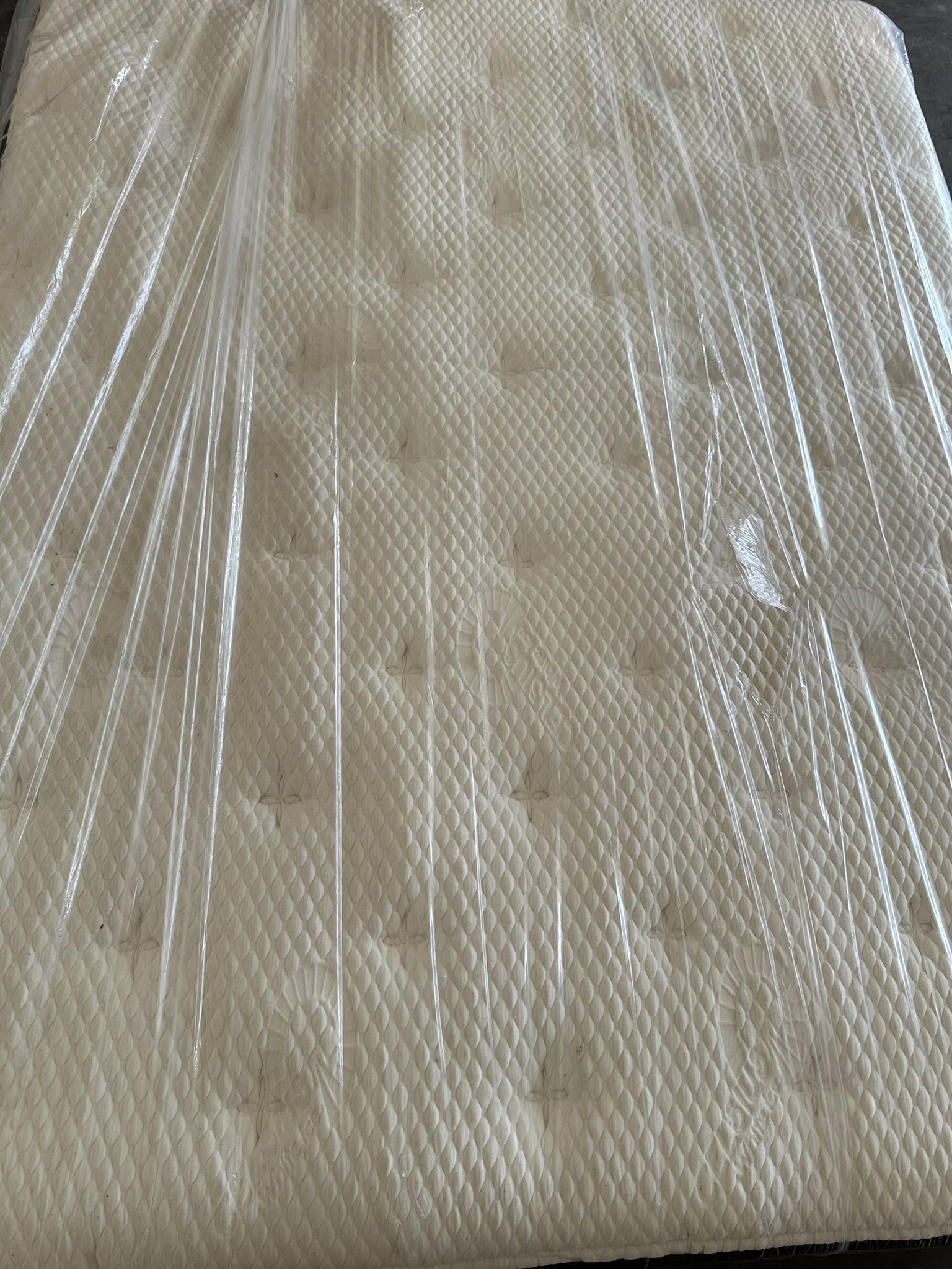 Queen Matress
