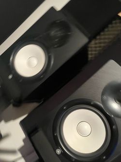 Yamaha HS8 with stands