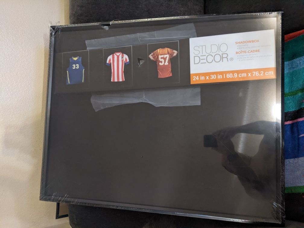 New  Studio Decor 24x30 Shadow Box