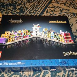 Harry Potter Lego Diagon alley LEGO NEW 
