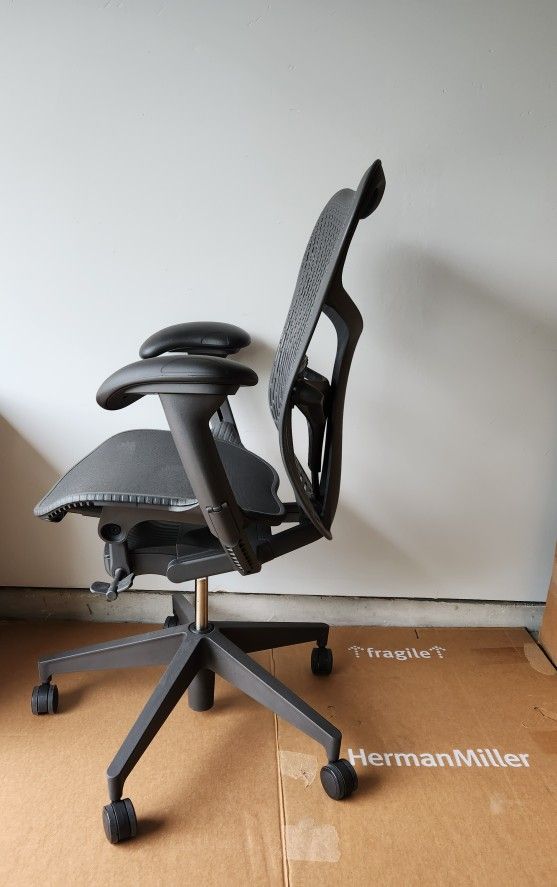BRAND NEW HERMAN MILLER MIRRA CHAIRS OFFICE CHAIRS, FULLY ADJUSTABLE