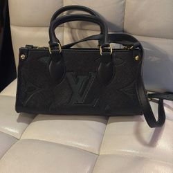 Louis Vuitton On-The-Go 