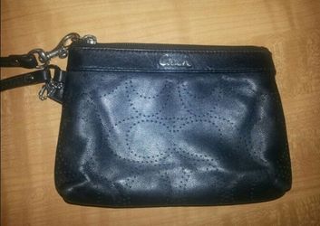 Auth.leather Coach wristlet