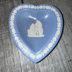 Vintage Wedgwood Jasperware Pale Blue Heart-Shaped Trinket Dish / Ring Tray – Made in England