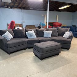 FREE delivery -Large Clean Sectional Couch Set, Gray