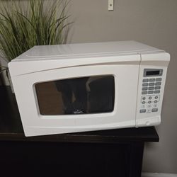Rival Microwave 
