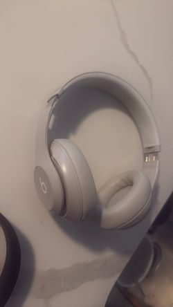 Beats headphones Sandstone