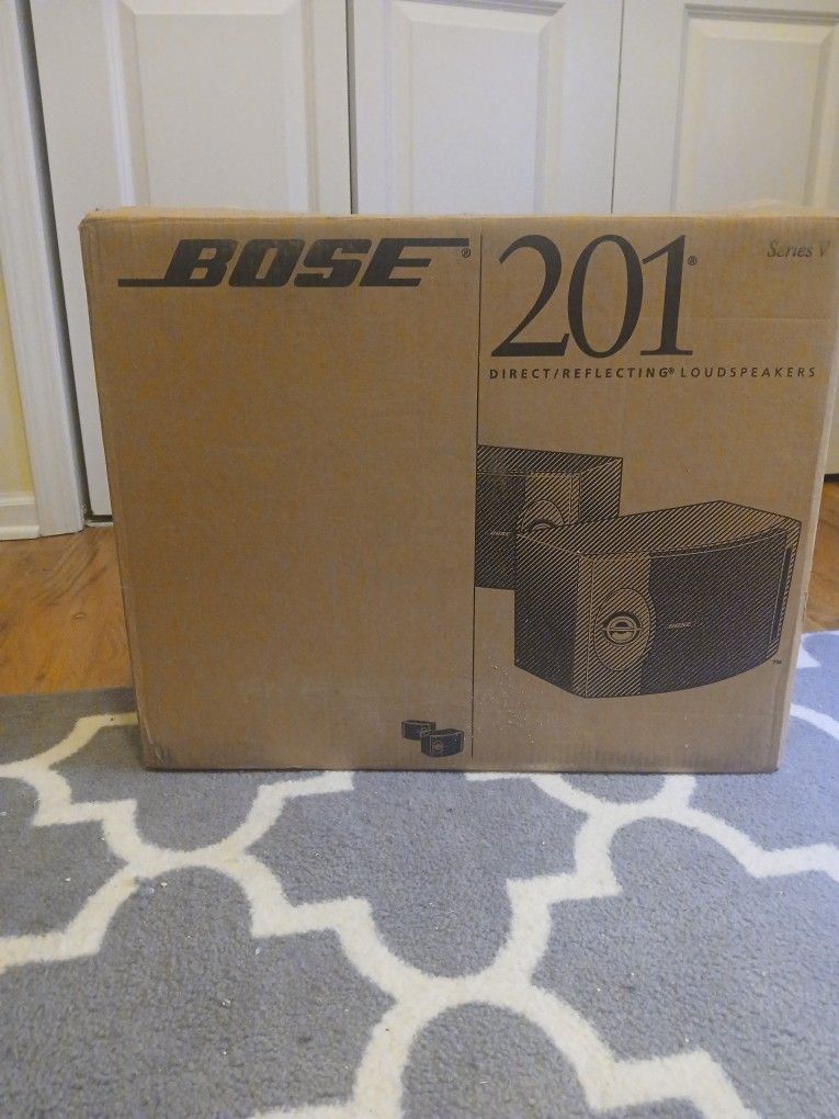 Bose 201  Bookshelf Speakers